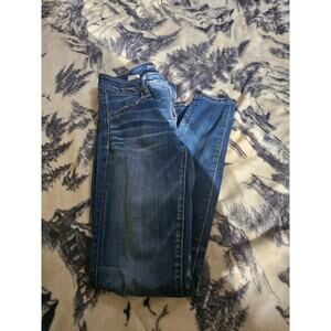 American Eagle size 2 short skinny jeans super stretch